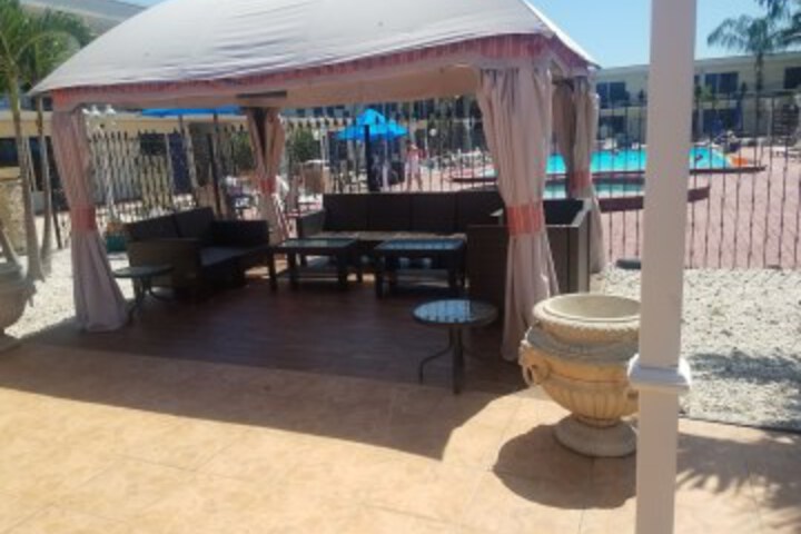 Hotel Exterior 46 of 51