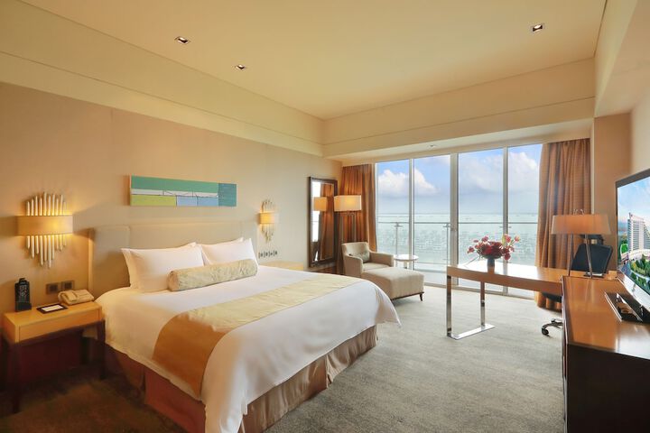 Room 18 of 48