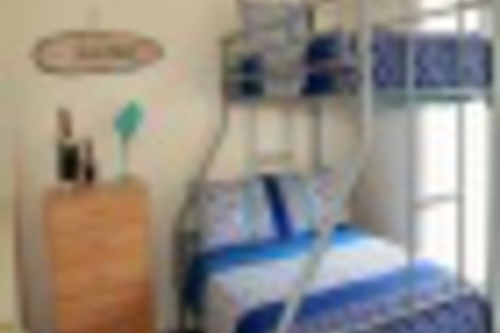 Room 27 of 72