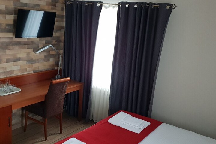 Room 26 of 38