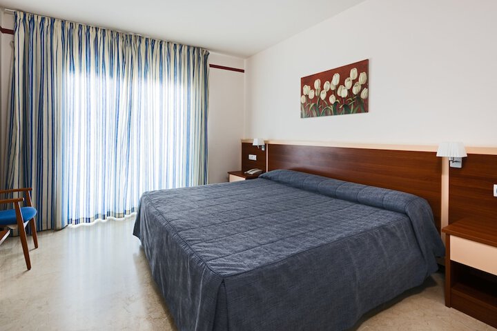 Room 3 of 55