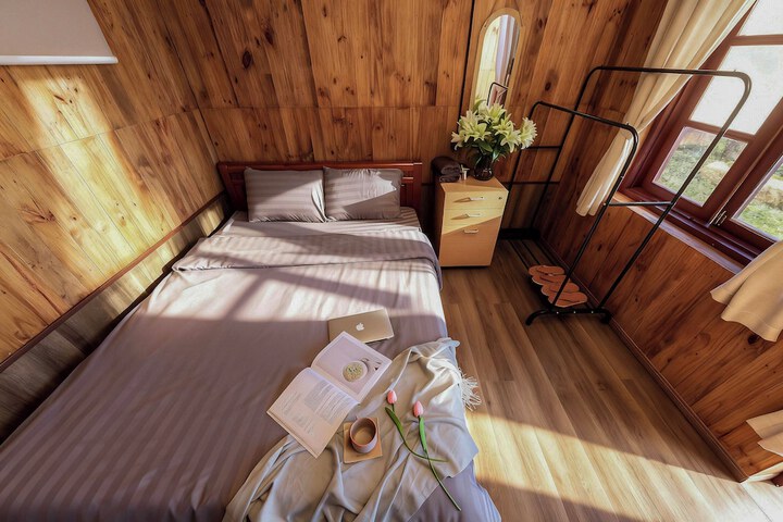 Room 2 of 53