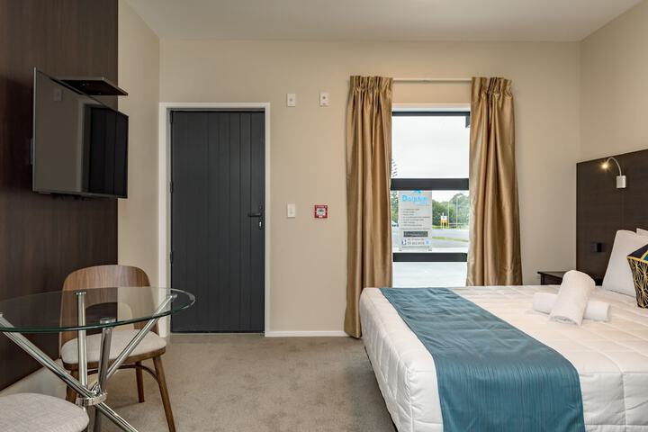 Room 54 of 70