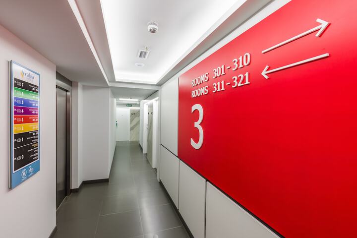 Ballroom/Hall 170 of 187