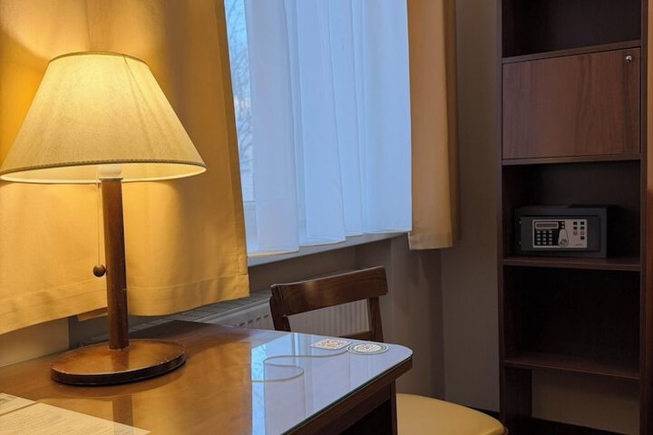 Room 21 of 64