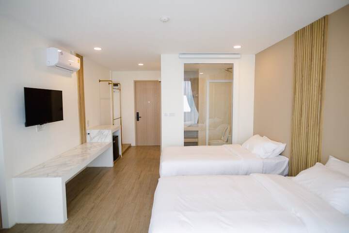 Room 5 of 27