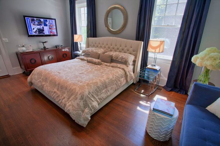Room 6 of 63