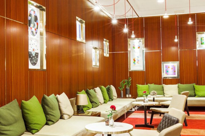Guest Lobby