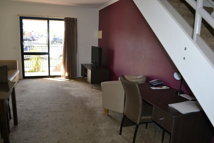 Room 10 of 50