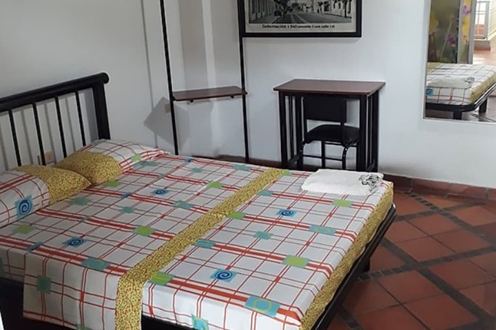 Room 6 of 11