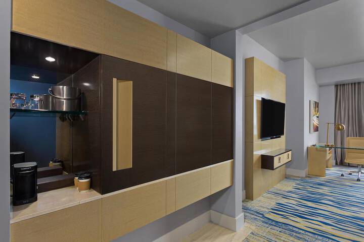 Room 22 of 147