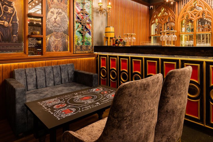 Lounge 48 of 62
