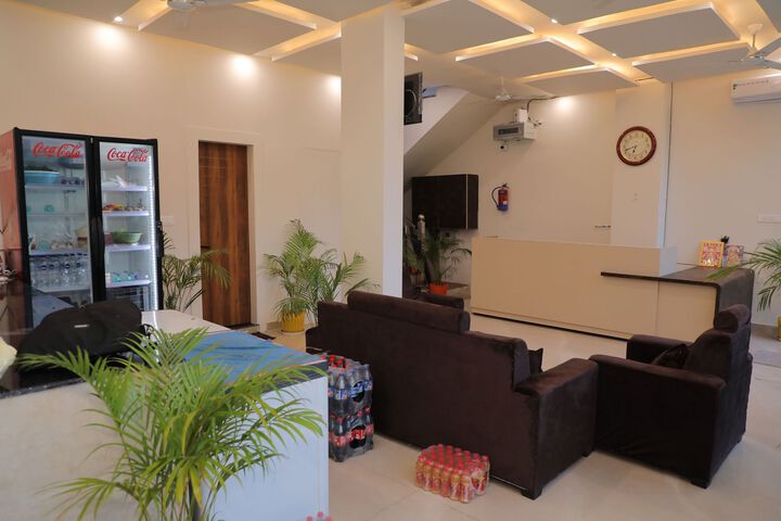 Hotel Tapo Dhara