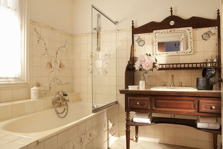 Bath Interior