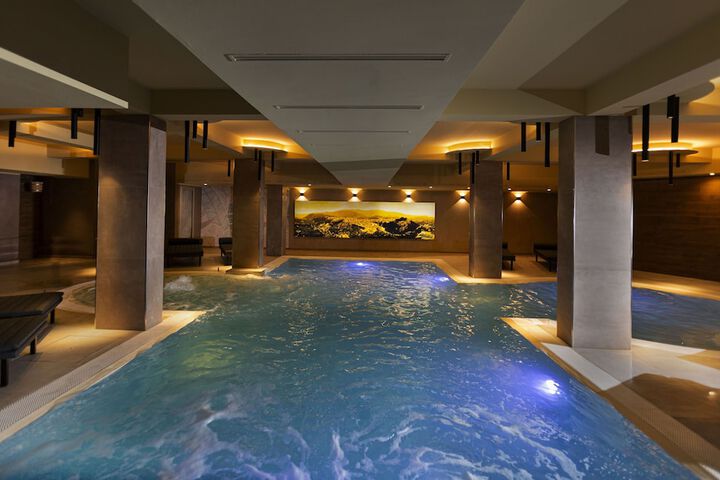 Spa 17 of 25