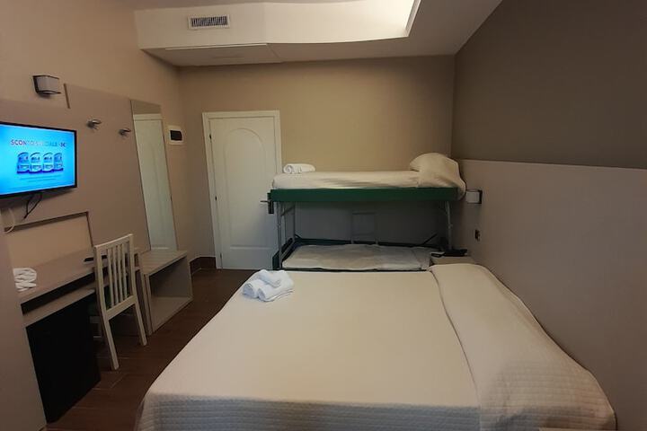 Room 7 of 36