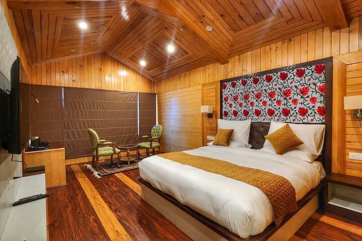 Room 4 of 34