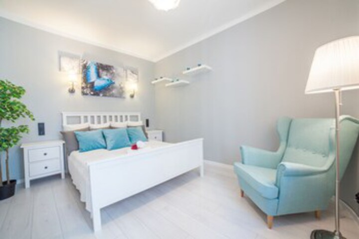 Room 12 of 12