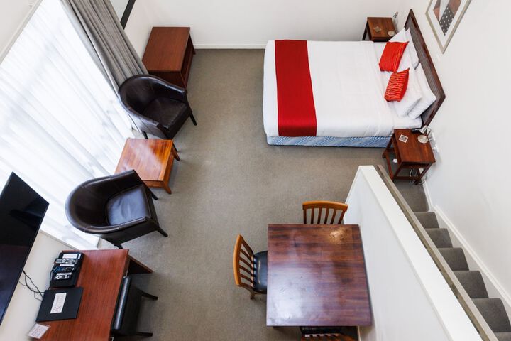 Room 16 of 42