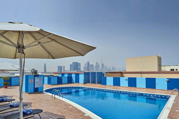 Hotel Pool