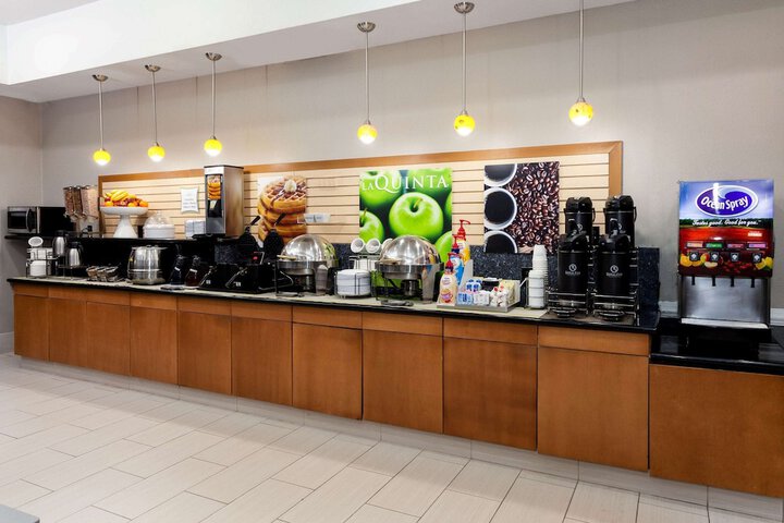 Breakfast/Coffee Service 37 of 46