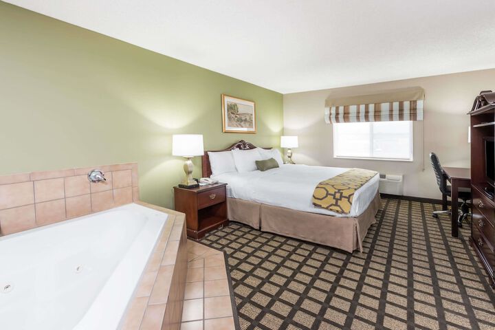 1 King Bed (11 of 12)