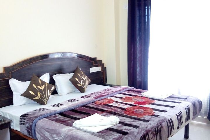 Room 9 of 36