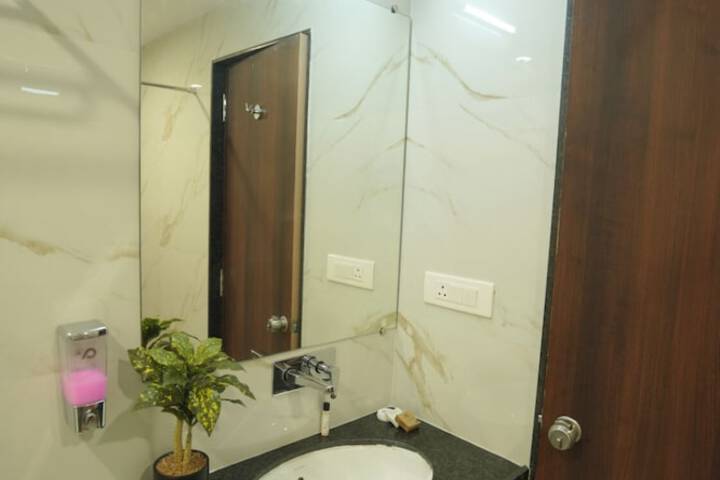 Room 68 of 102