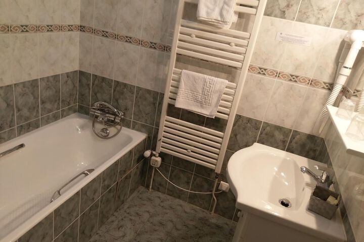 Room 25 of 43