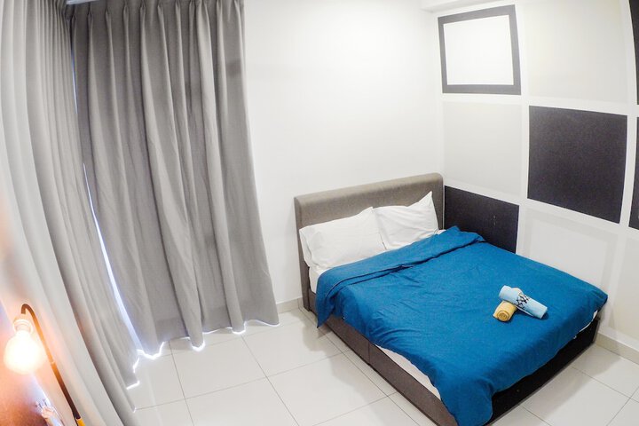 Room 28 of 96
