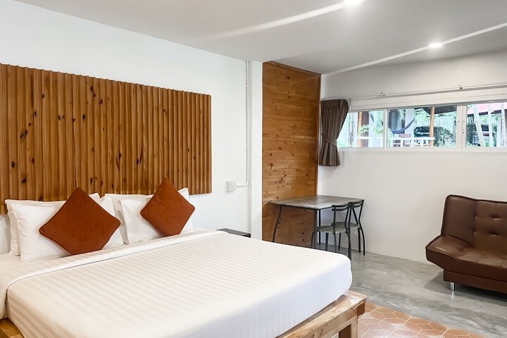 Room 10 of 51