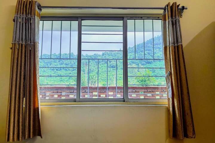 Room 98 of 125