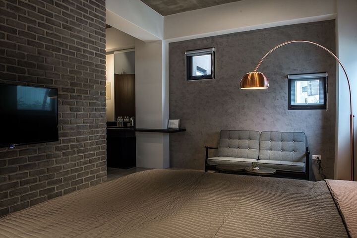 Room 14 of 100