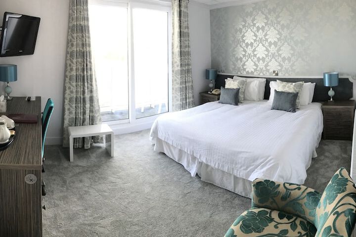 Room 15 of 96