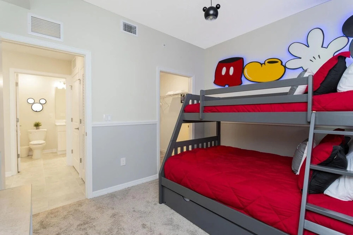 Room 5 of 23
