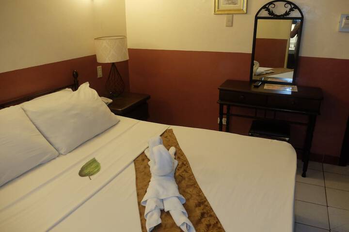 Room 17 of 114