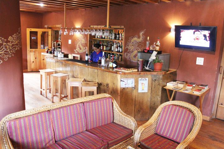 Lounge 56 of 72
