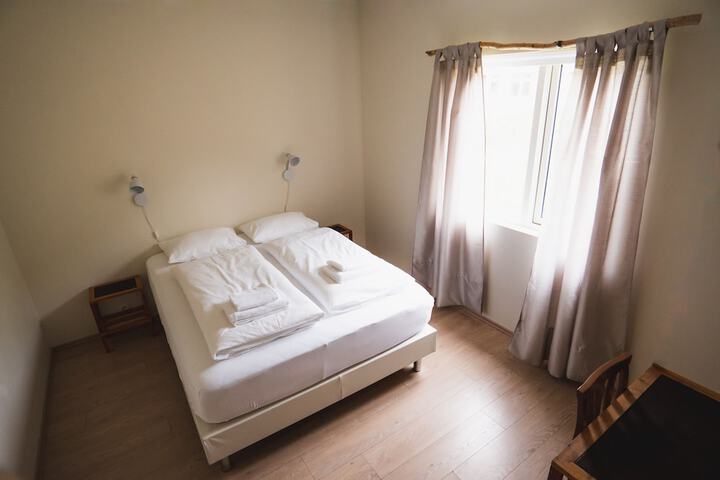 Room 7 of 69