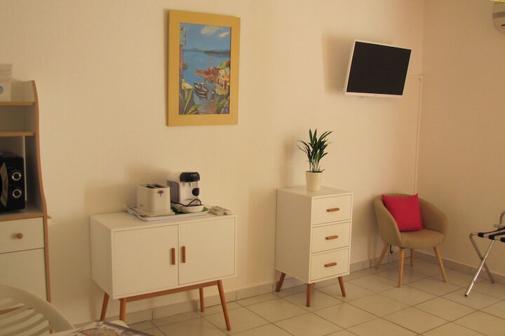 Room 15 of 38