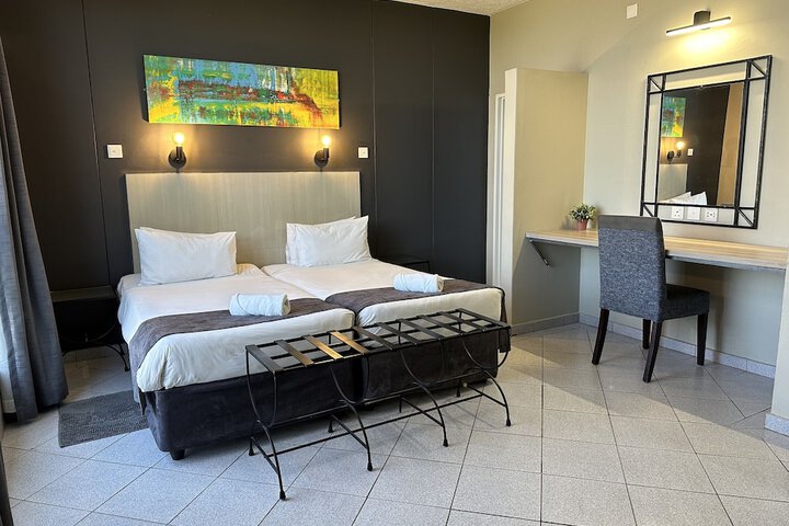 Room 7 of 38