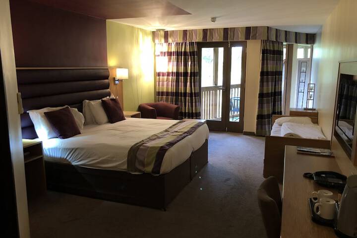 Room 14 of 135