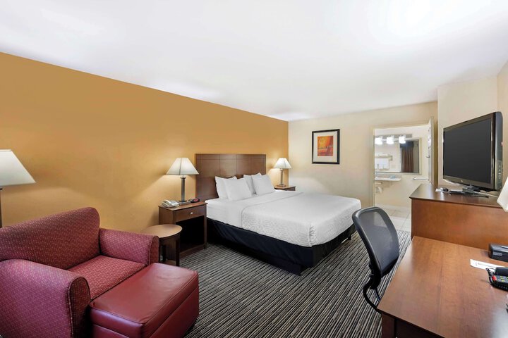 Room 13 of 24