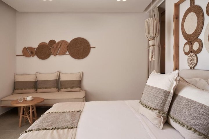 Room 7 of 135