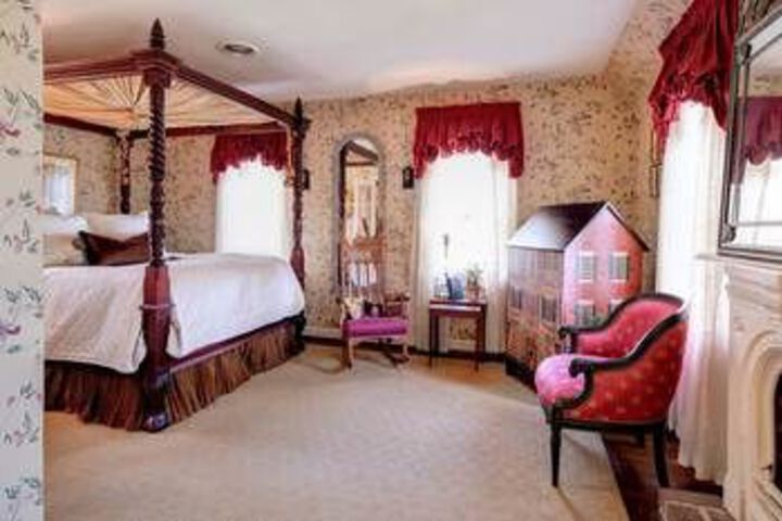 Room 26 of 43