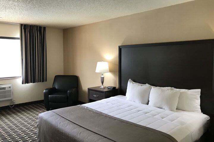 Room 4 of 51