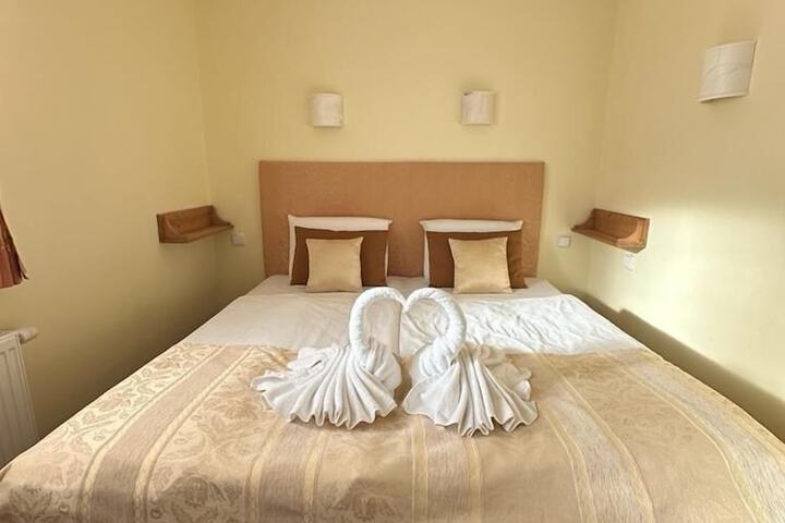 Room 57 of 106