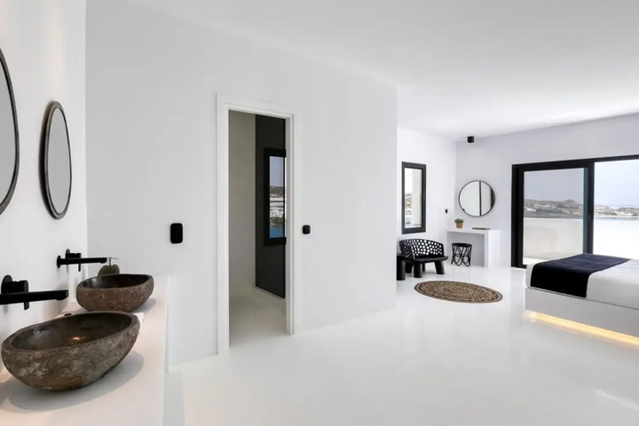 Room 15 of 44