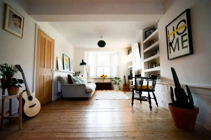 Room 8 of 11