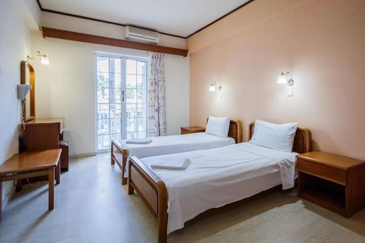 Room 15 of 54