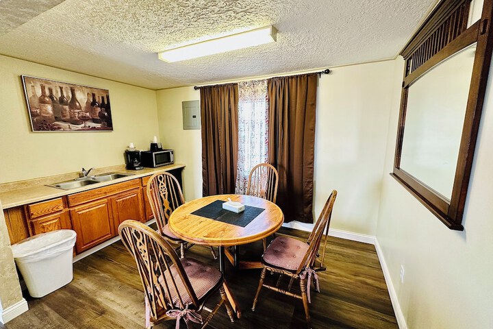 Room 29 of 40